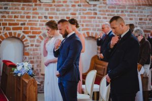 modlitwa, para młoda, ślub , mielno koszalin, fotograf, barbara rompska