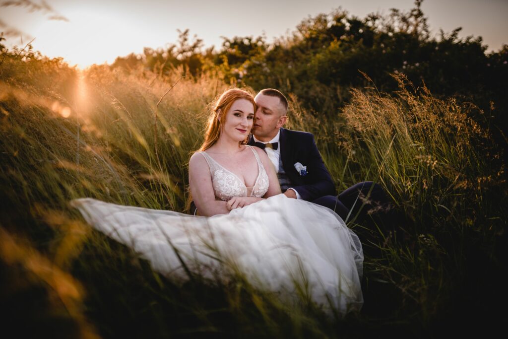 sesja ślubna o zachodzie słońca Koszalin, Mielno, fotograf Barbara Rompska