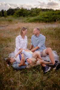 plenerowa sesja, zdjęcia rodzinne Kołobrzeg, fotograf Koszalin, Barbara Rompska,