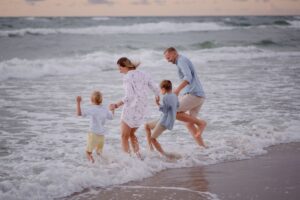 plenerowa sesja rodzinna, Mielno, fotograf Koszalin, Morze Bałtyckie, Barbara Rompska