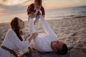 plenerowa sesja rodzinna, fotograf Koszalin, Barbara Rompska, zdjęcia rodzinne Kołobrzeg