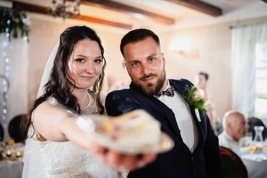 wesele w Sławnie, Dworek Golikowo, fotograf ślubny, Barbara Rompska,  tort weselny
