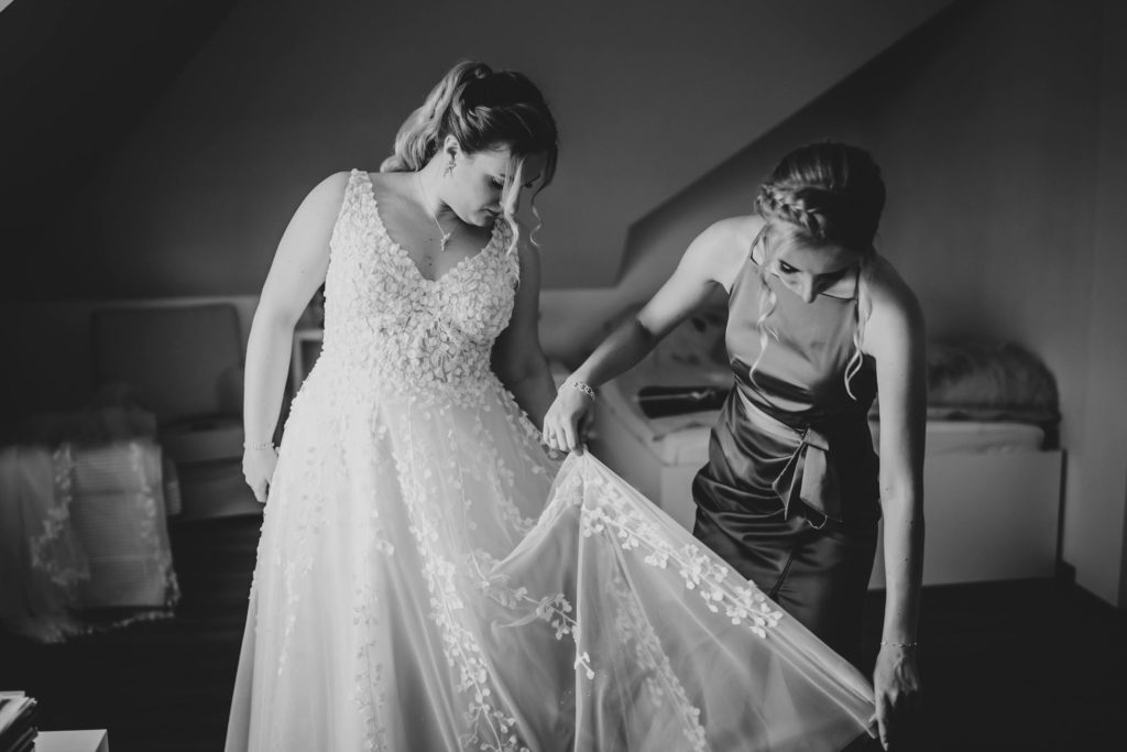 fotografia ślubna Koszalin, Barbara Rompska, zdjęcia z wesela, przygotowania, panna młoda, suknia ślubna