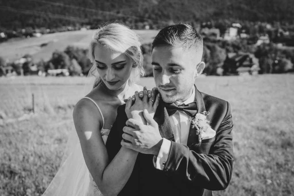 sesja ślubna w górach, Zakopane, Tatry, Rompska Fotografia, fotograf na wesele, para młoda, 