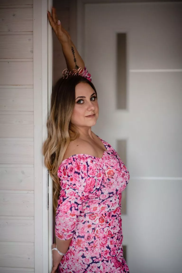 Wspaniały panieński w Siarnożętach – sesja nad morzem – zdjęcie 11
