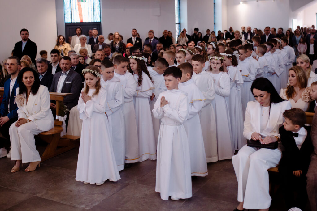 Fotograf na Komunię Koszalin, Barbara Rompska, Pierwsza komunia święta Koszalin, Kościół pw. św. Matki Teresy z Kalkuty