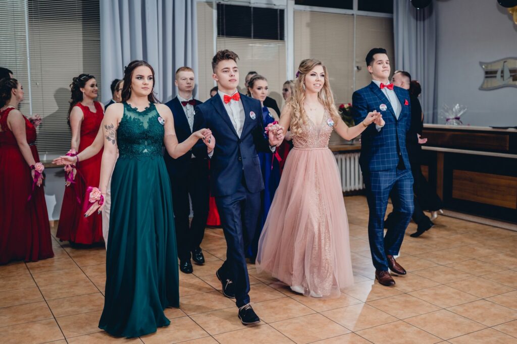 Studniówka Kamień Pomorski, polonez Fotograf na studniówkę Koszalin, Sławno , Kołobrzeg Barbara Rompska