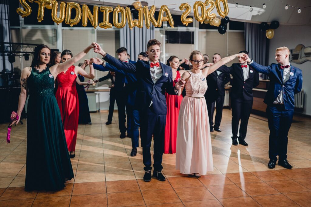 Studniówka Kamień Pomorski, polonez Fotograf na studniówkę Koszalin, Sławno , Kołobrzeg Barbara Rompska